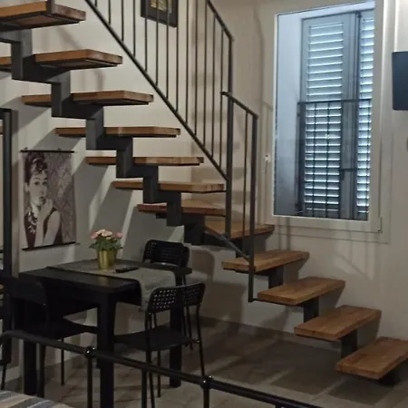 Apartment Porta Merlonia House *